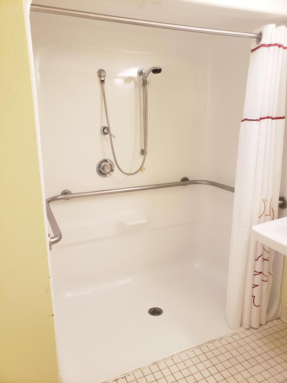 Hawthorn Suites by Wyndham-Raleigh/Cary